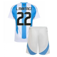 Otroški Nogometni dresi Argentina Lautaro Martinez #22 Domači Copa America 2024 Kratek Rokav (+ Kratke hlače)